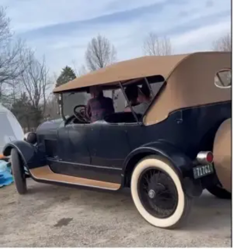 1921 Marmon Seven Passenger Touring Car