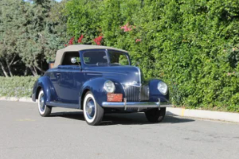 1939 Ford Deluxe Convertible