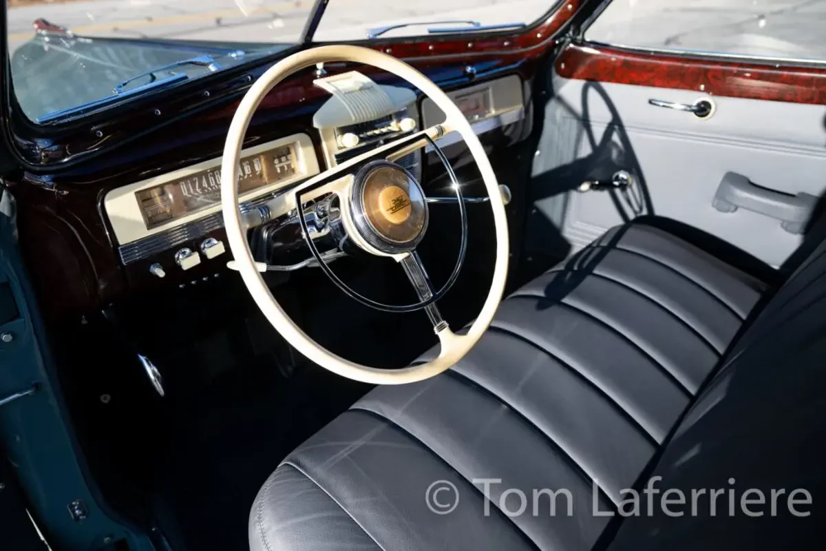 1950 ZIS 110B  Phaeton — photo 1