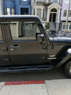 2015 Jeep Wrangler Unlimited Sahara 4x4 — thumbnail 3