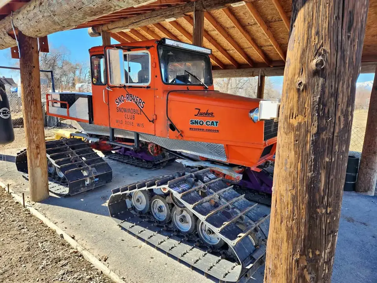 1974 Tucker Sno-Cat 1542 — photo 1