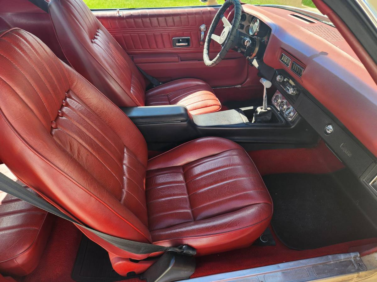 1977 Camaro 350 Four Speed — photo 1