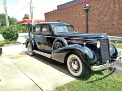 1937 Buick Roadmaster — thumbnail 3