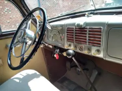 1937 Buick Roadmaster — thumbnail 2