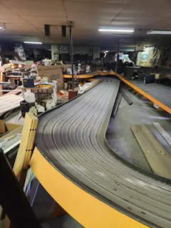 Big Slot Car Track — thumbnail 2