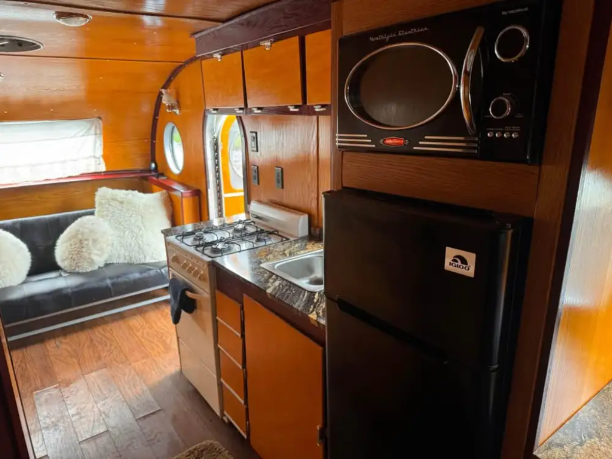 1948 Aeroflot Art Deco Vintage Trailer — photo 1