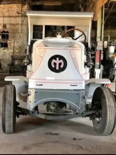 1918 Antique 5 1/2 Ton AC Mack Truck — thumbnail 5