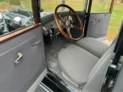 1929 Lincoln Model L 3 Window Town Sedan — thumbnail 4