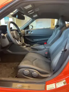 2024 Nissan z Performance Heritage Edition — thumbnail 2
