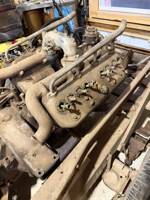 Peerless V8 Engine and Frame