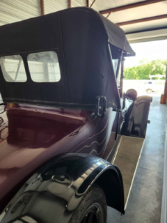 1917 Hupmobile Roadster — thumbnail 4