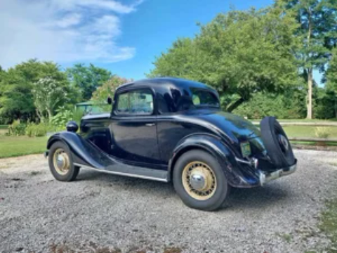 1935 Chevrolet 3 Window Coupe