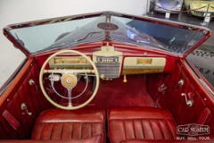 1942 Packard Super Eight One-Eighty Darrin Victoria — thumbnail 7