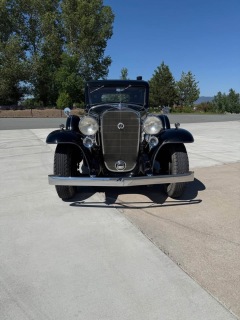 1932 Cadillac V12 Sedan — thumbnail 4