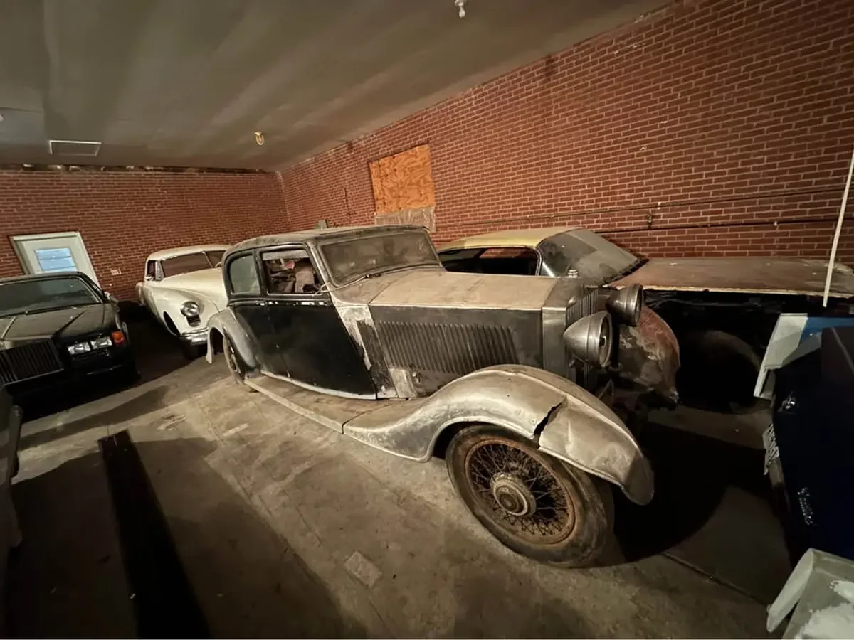 1933 Rolls Royce Phantom II Thrupp and Maberly Saloon — photo 1