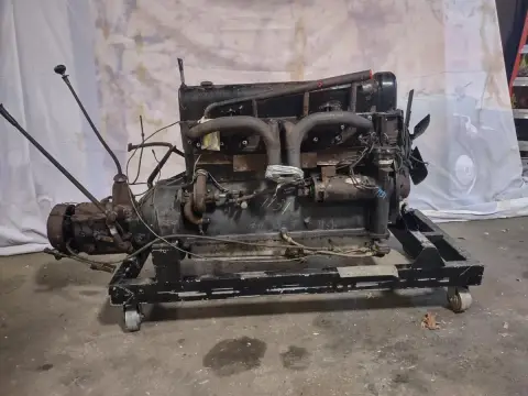 Stutz 8 Cyl Engines and parts, DV32, SV16, AA
