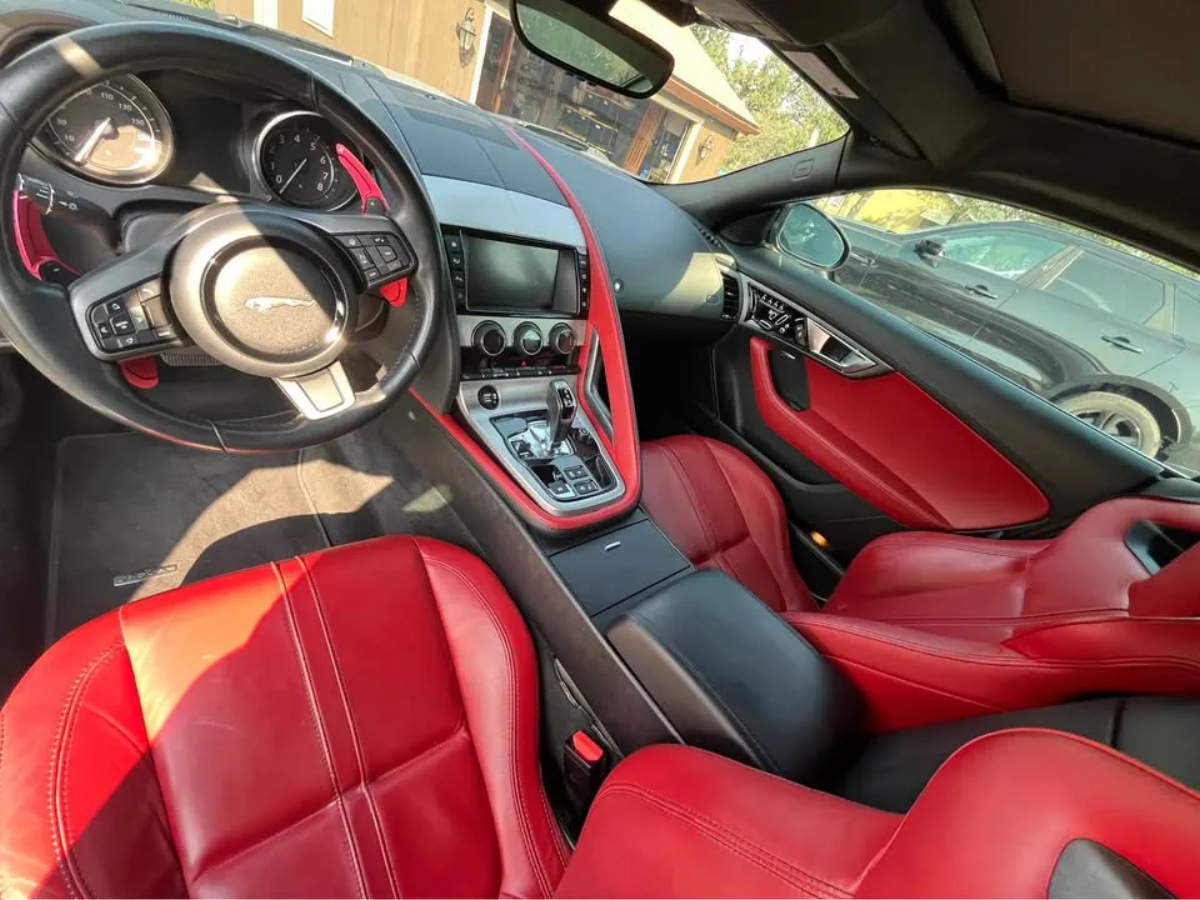 2017 Jaguar F-TYPE — photo 1