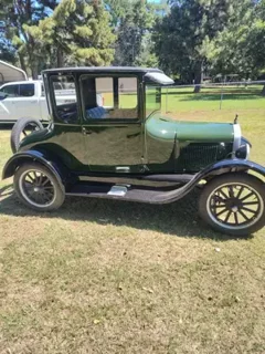 1927 Ford Model T Coupe — thumbnail 3
