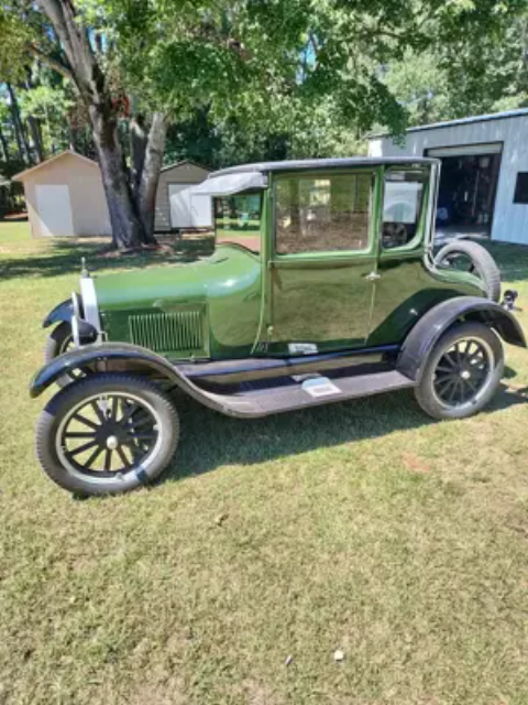 1927 Ford Model T Coupe