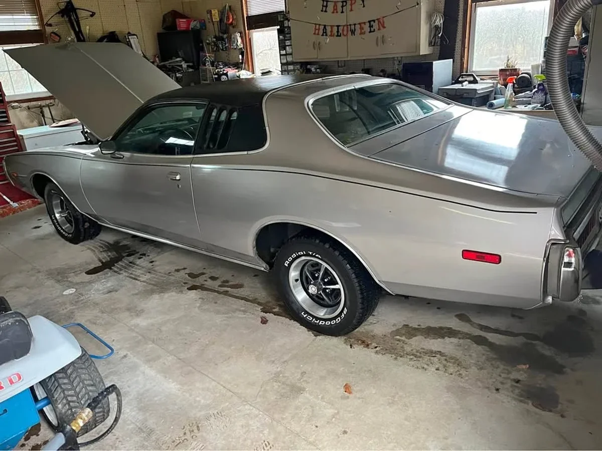 1974 Charger SE 4barrel 4 speed — photo 1