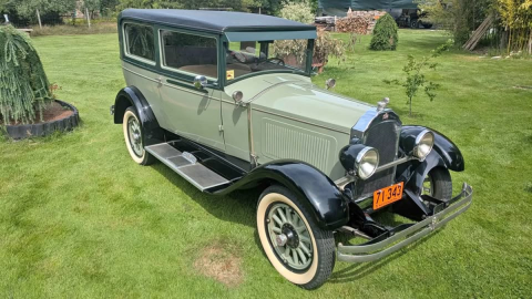 1928 Willy's Knight Model 56 two-door sedan