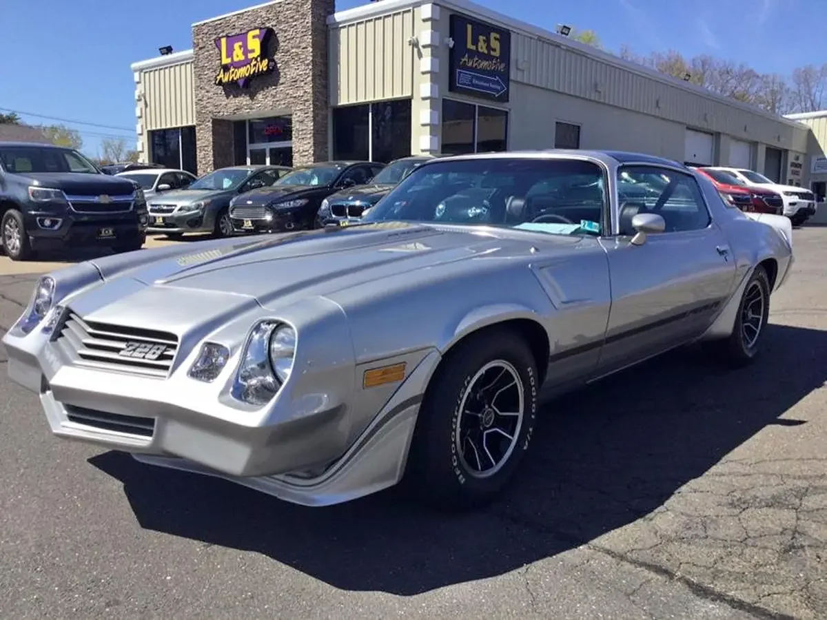 1980 Chevrolet Camaro Z28 — photo 1