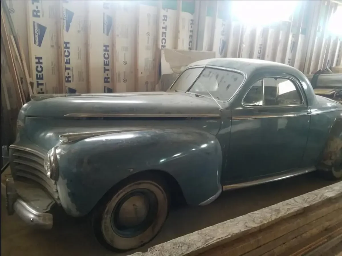 1941 Chrysler New Yorker Business Coupe — photo 1