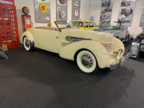 1937 Cord 812 Phaeton