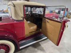 1930 Hupmobile Model H Eight Cabriolet — thumbnail 4