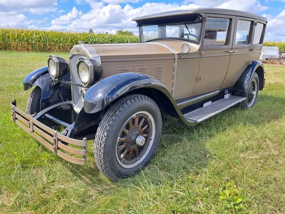 1928 Willys-Knight 66A 5 Passenger Sedan — photo 1