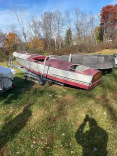 1947 Chris Craft 19 foot Red & White Racer Boat — thumbnail 6