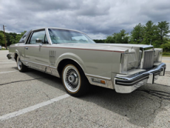 1982 Lincoln Continental Mark VI Signature Series — thumbnail 5