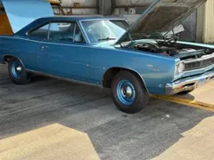 1968 Plymouth Sport Sattelite Buckets and Console — thumbnail 4