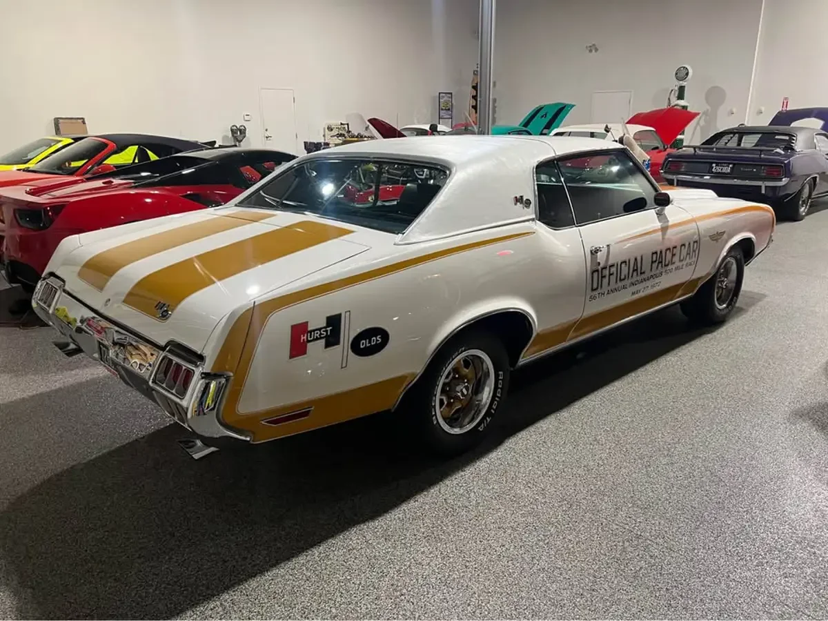 1972 Oldsmobile Hurst Olds Pace car — photo 1
