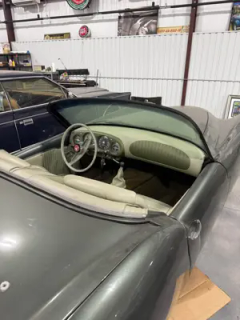 1954 Kaiser Darrin — thumbnail 2