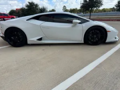 2016 Lamborghini Huracan — thumbnail 2
