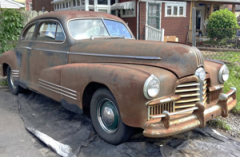 1942 Pontiac Torpedo 8 Streamliner — thumbnail 2