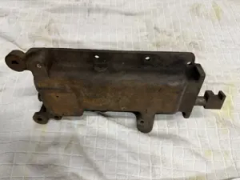 White Transmission Cover (Model J Duesenberg) — thumbnail 3