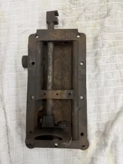 White Transmission Cover (Model J Duesenberg) — thumbnail 2
