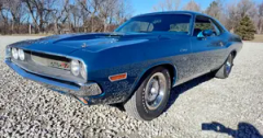 1970 Dodge Challenger R T /  V CODE / 440 SIX PACK — thumbnail 3